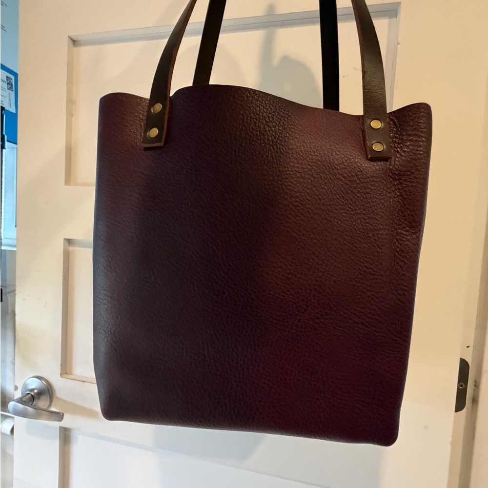 Portland Leather Goods Classic Tote Plum black handles New in Original Box - Picture 3 of 10